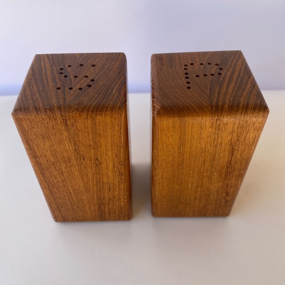 Midcentury Modern Wood Block Salt and Pepper Shakers - Picture 3 of 8